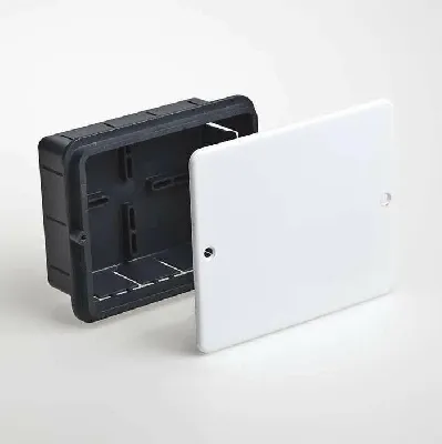 Коробка разветвительная скрытая усиленная с крышкой 130х106 