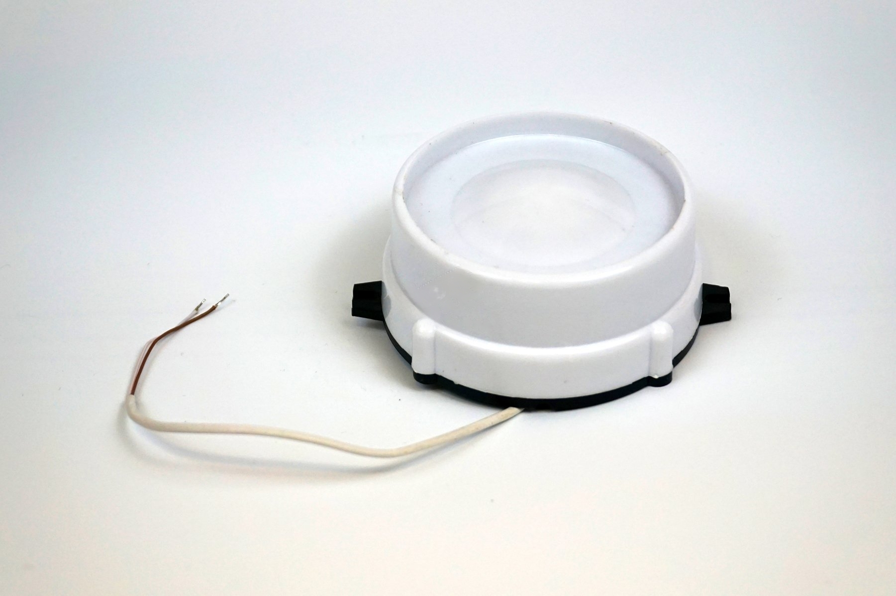 Оповещатель охранно пожарный Свирель-12Н уличный наружный аварийный звуковой 110дБ питание 12В влагозащитный IP66 корпус белый